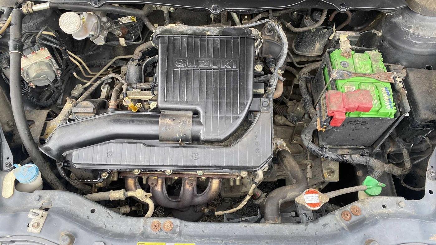 2017 Maruti Swift VXI O, Petrol, Manual, 26,757 km, Open Bonet