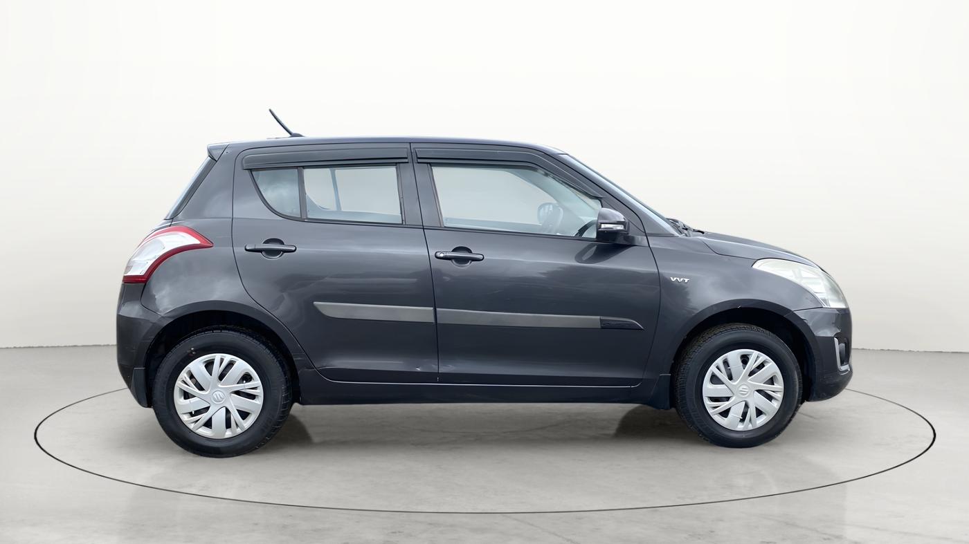 2017 Maruti Swift VXI O, Petrol, Manual, 26,757 km, Right Side View