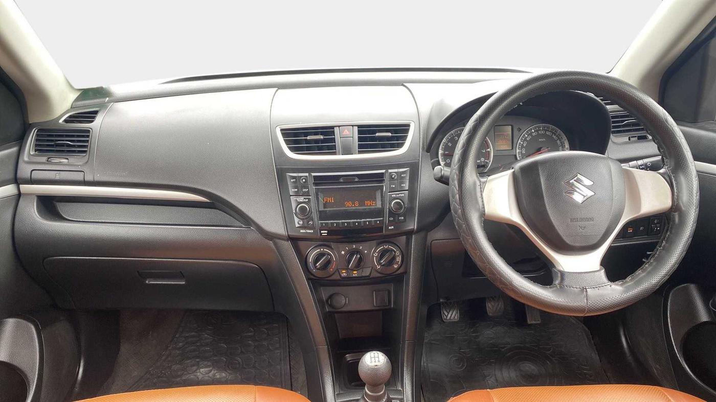 2017 Maruti Swift VXI O, Petrol, Manual, 26,757 km, Dashboard