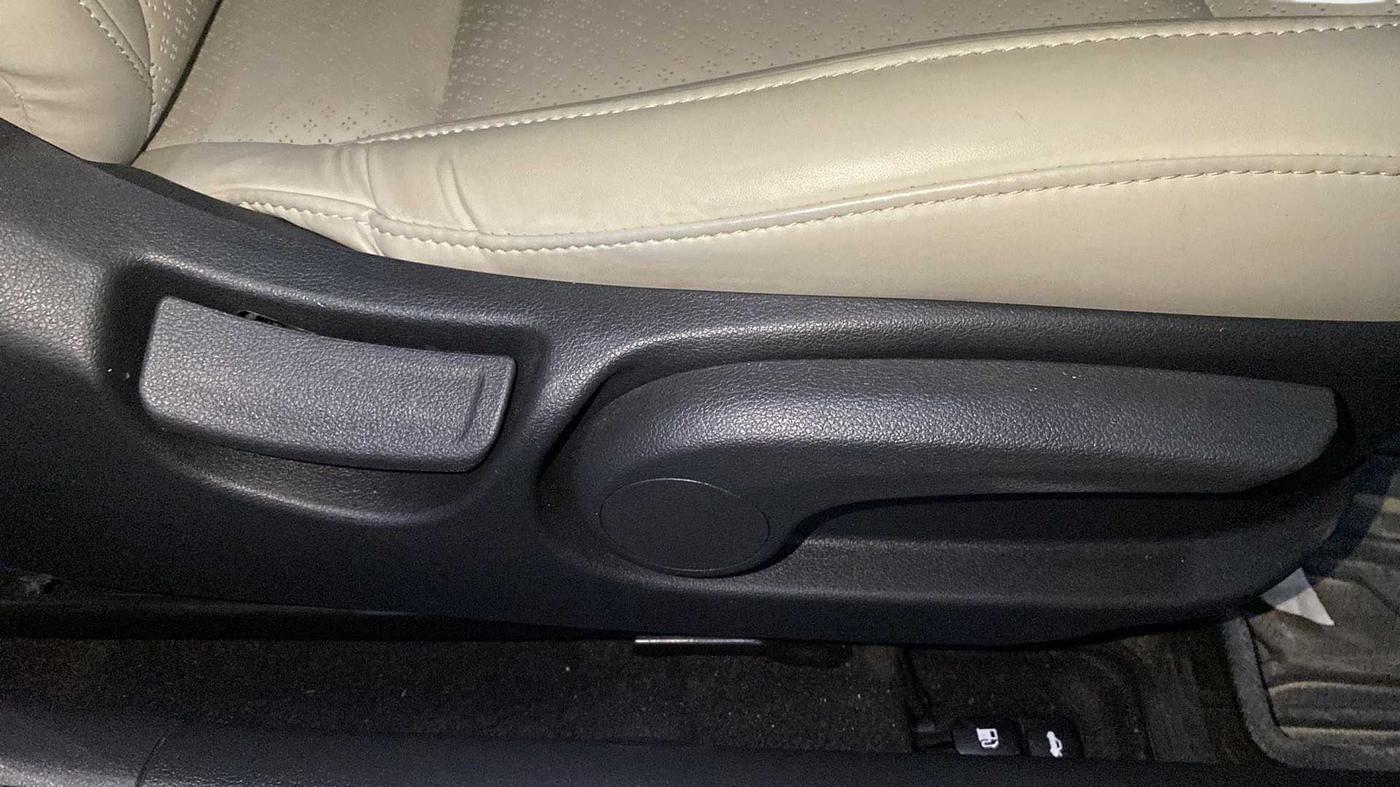 2021 Hyundai Verna SX 1.5 VTVT IVT, Petrol, Automatic, 10,919 km, Driver Side Adjustment Panel