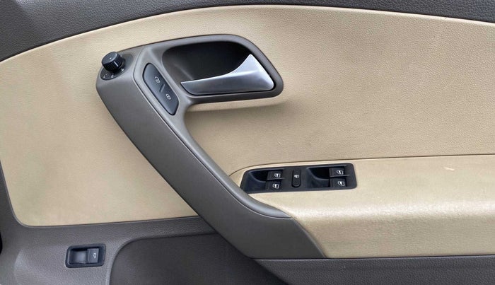 2017 Volkswagen Vento HIGHLINE PETROL AT, Petrol, Automatic, 51,245 km, Driver Side Door Panels Control