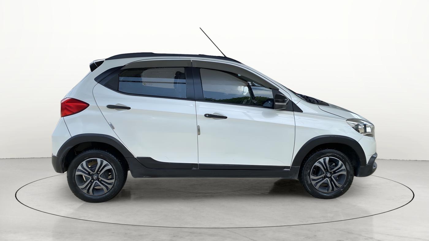 2019 Tata TIAGO NRG DIESEL, Diesel, Manual, 49,915 km, Right Side View