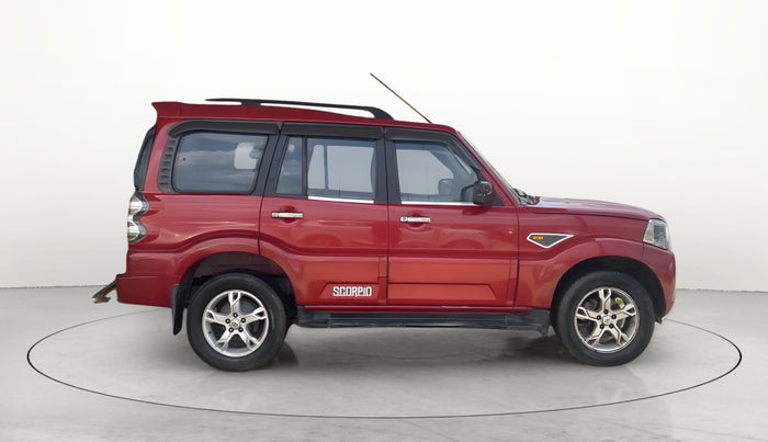 2015 Mahindra Scorpio S10, Diesel, Manual, 56,584 km, Right Side View