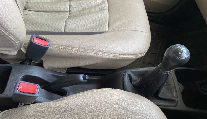 2017 Hyundai Eon MAGNA +, Petrol, Manual, 25,297 km, Gear Lever