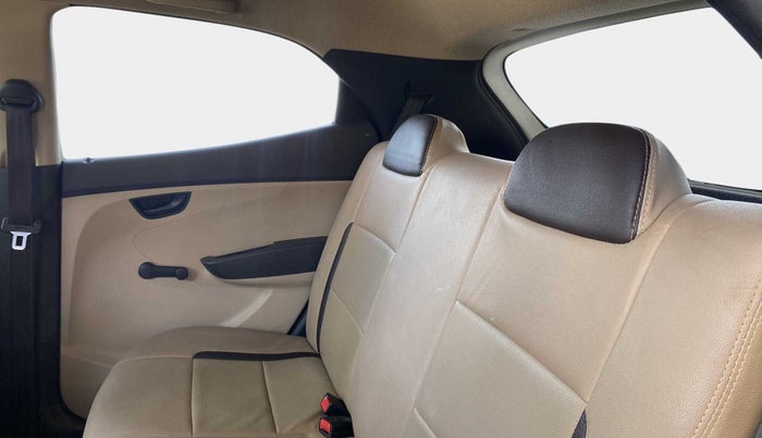 2017 Hyundai Eon MAGNA +, Petrol, Manual, 25,297 km, Right Side Rear Door Cabin