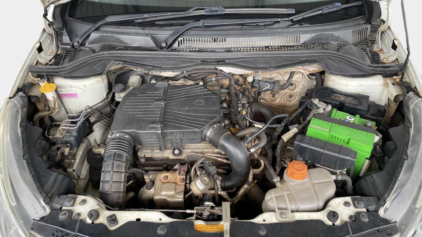 2014 Tata Bolt XT REVOTRON, Petrol, Manual, 68,413 km, Open Bonet