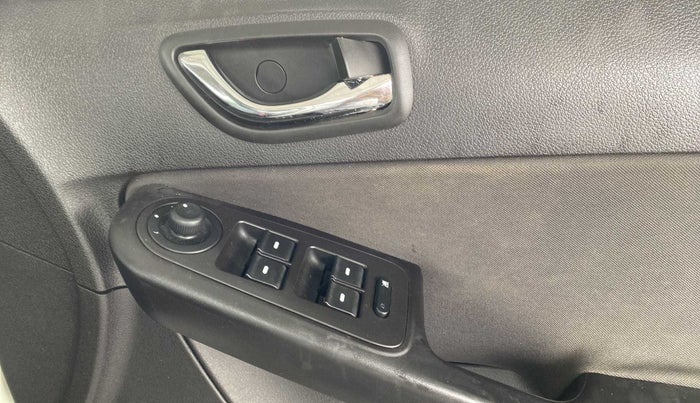 2014 Tata Bolt XT REVOTRON, Petrol, Manual, 68,413 km, Driver Side Door Panels Control