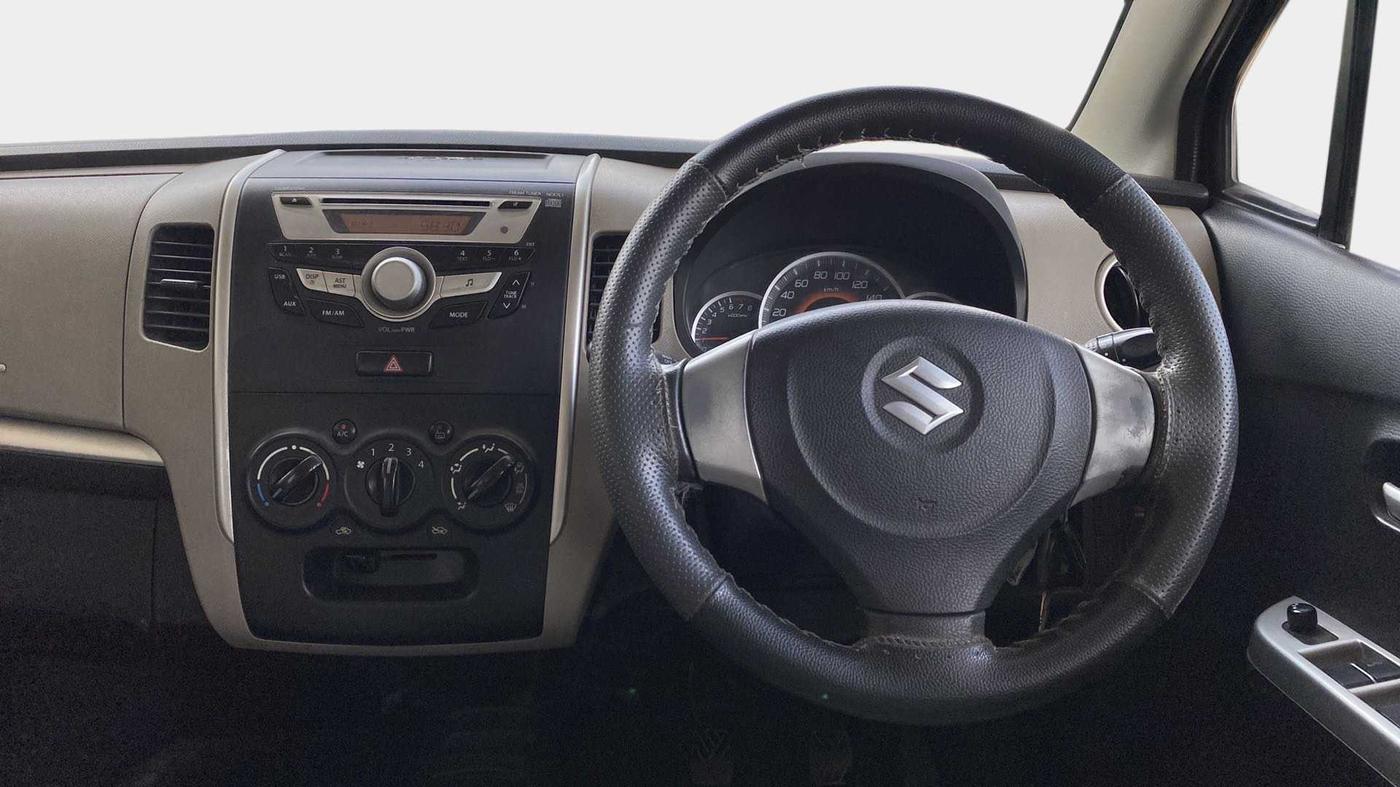 2016 Maruti Wagon R 1.0 VXI, Petrol, Manual, 89,443 km, Steering Wheel Close Up