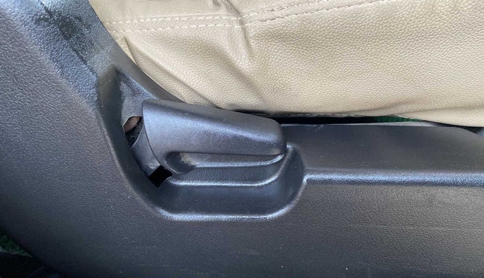 2014 Maruti Wagon R 1.0 VXI, Petrol, Manual, 14,609 km, Driver Side Adjustment Panel