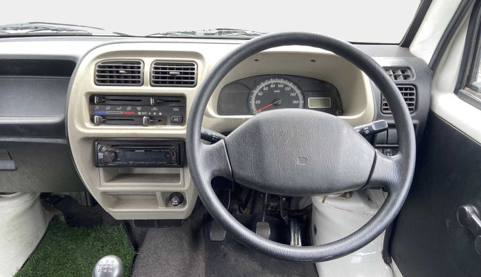 2017 Maruti Eeco 5 STR WITH A/C+HTR, CNG, Manual, 54,810 km, Steering Wheel Close Up