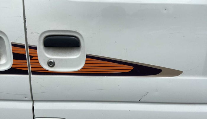 2017 Maruti Eeco 5 STR WITH A/C+HTR, CNG, Manual, 54,810 km, Driver-side door - Minor scratches