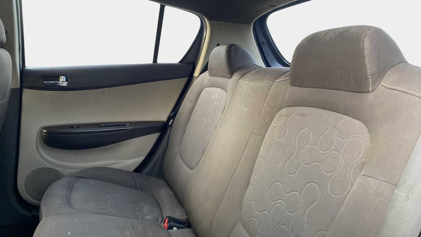 2012 Hyundai i20 MAGNA (O) 1.4 CRDI, Diesel, Manual, 78,327 km, Right Side Rear Door Cabin