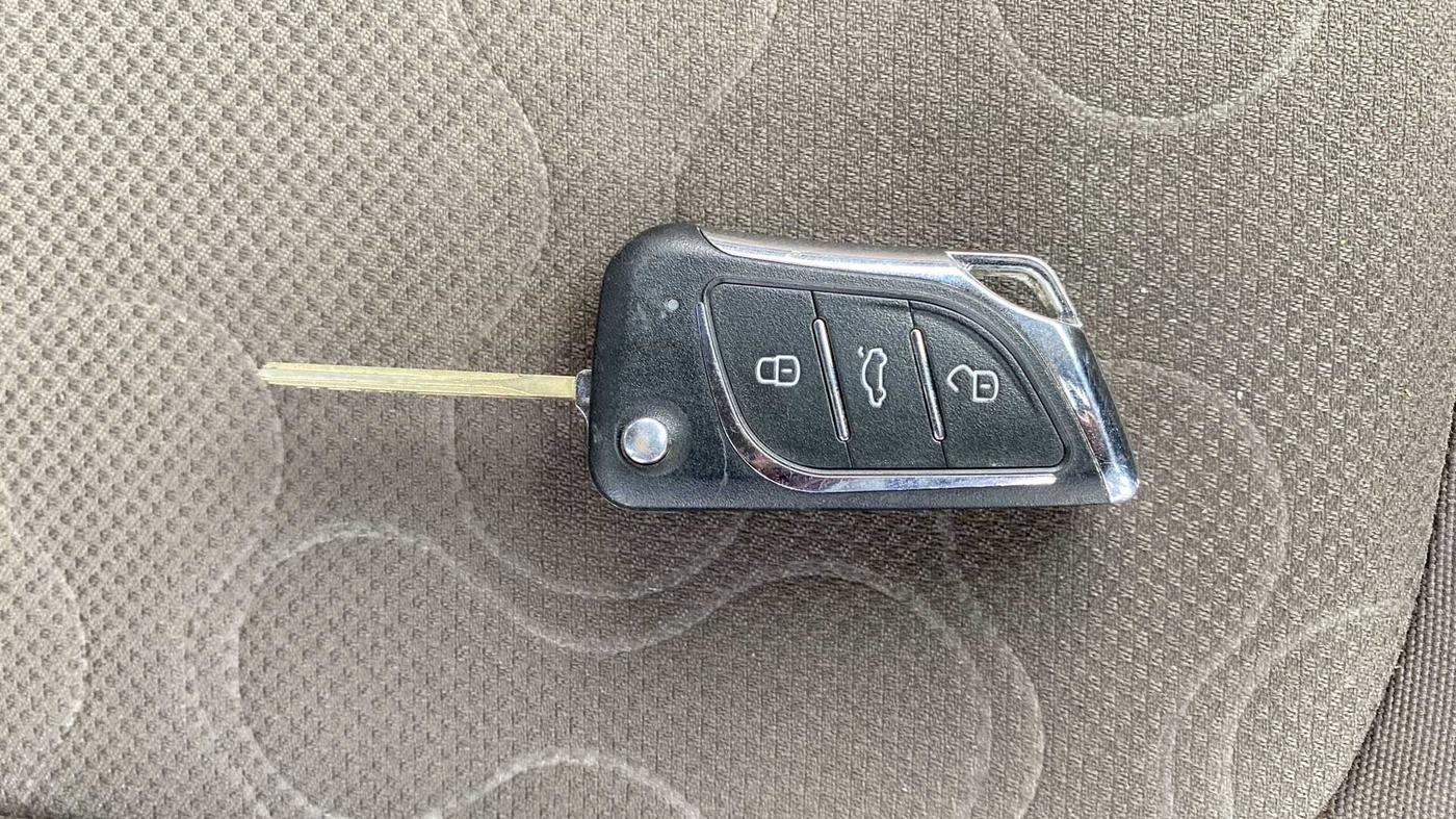 2012 Hyundai i20 MAGNA (O) 1.4 CRDI, Diesel, Manual, 78,327 km, Key Close Up