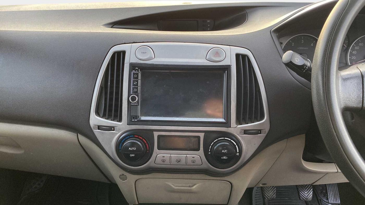 2012 Hyundai i20 MAGNA (O) 1.4 CRDI, Diesel, Manual, 78,327 km, Infotainment System
