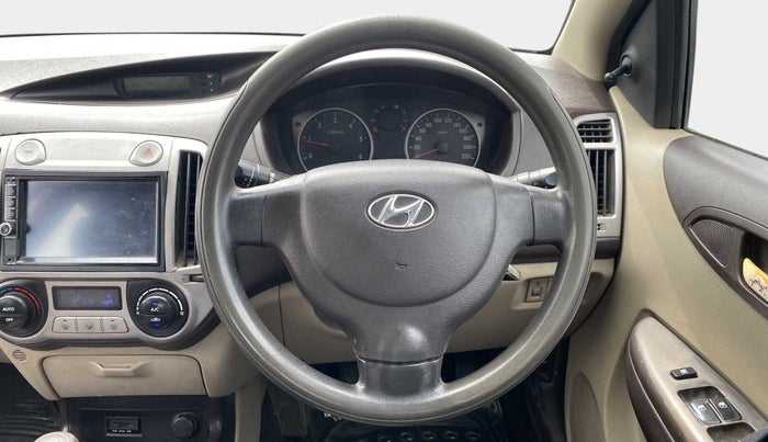 2012 Hyundai i20 MAGNA (O) 1.4 CRDI, Diesel, Manual, 78,327 km, Steering Wheel Close Up