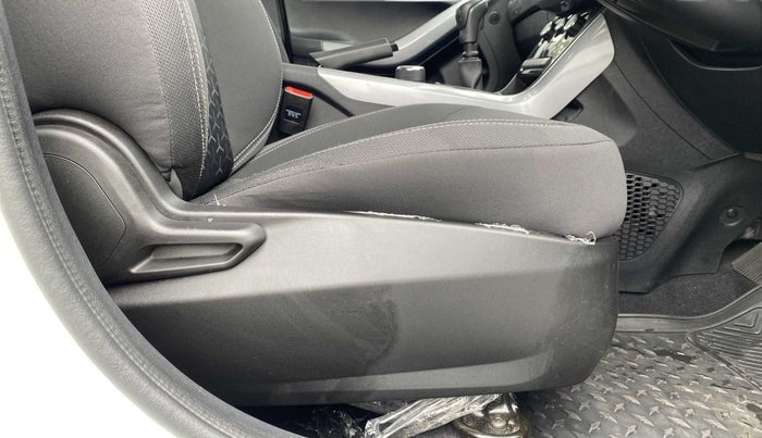 2021 Tata NEXON XM SUNROOF PETROL, Petrol, Manual, 17,153 km, Driver Side Adjustment Panel