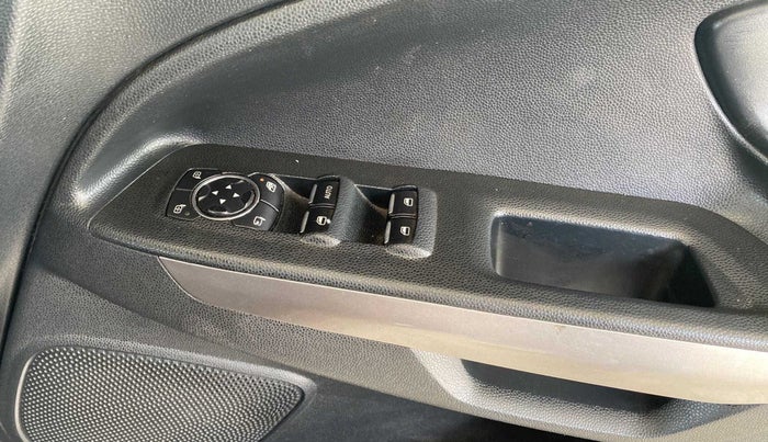 2019 Ford Ecosport TITANIUM 1.5L DIESEL, Diesel, Manual, 82,659 km, Driver Side Door Panels Control