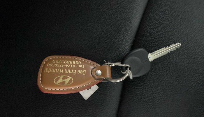 2019 Hyundai NEW SANTRO ASTA MT, Petrol, Manual, 14,893 km, Key Close Up