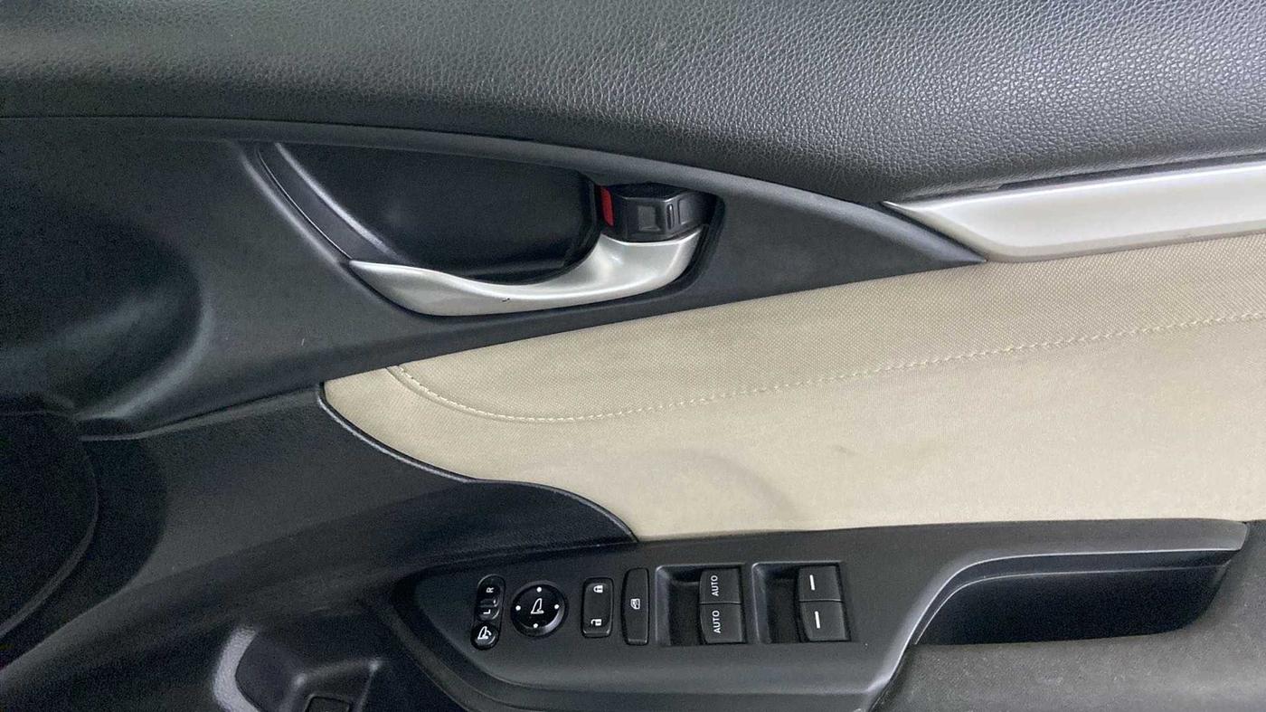 2019 Honda Civic 1.8L I-VTEC V CVT, Petrol, Automatic, 46,581 km, Driver Side Door Panels Control