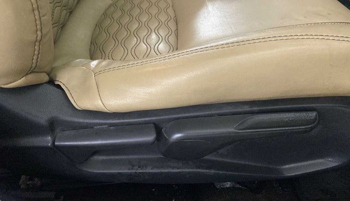 2019 Honda Civic 1.8L I-VTEC V CVT, Petrol, Automatic, 46,581 km, Driver Side Adjustment Panel