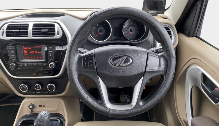 2015 Mahindra TUV300 T8 AMT, Diesel, Automatic, 37,609 km, Steering Wheel Close Up