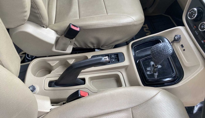 2015 Mahindra TUV300 T8 AMT, Diesel, Automatic, 37,609 km, Gear Lever