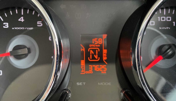 2015 Mahindra TUV300 T8 AMT, Diesel, Automatic, 37,609 km, Odometer Image