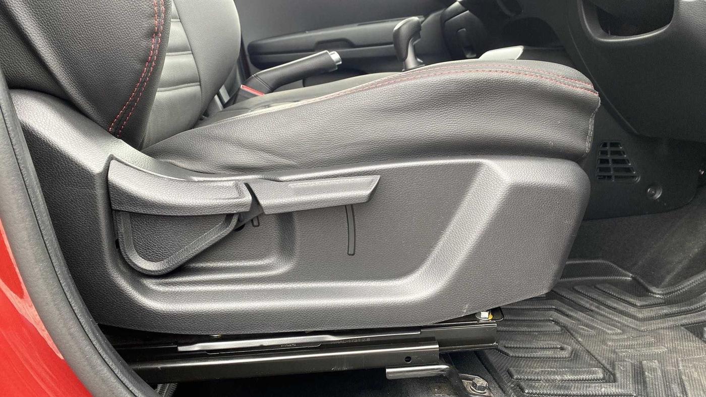 2022 KIA SONET HTK PLUS 1.0 IMT, Petrol, Manual, 7,339 km, Driver Side Adjustment Panel