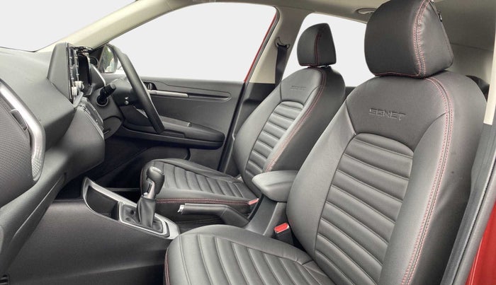 2022 KIA SONET HTK PLUS 1.0 IMT, Petrol, Manual, 7,339 km, Right Side Front Door Cabin