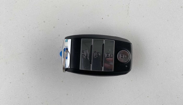 2022 KIA SONET HTK PLUS 1.0 IMT, Petrol, Manual, 7,339 km, Key Close Up