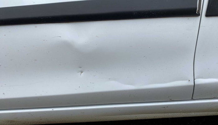 2019 Maruti Ciaz SIGMA 1.5 SHVS MT  PETROL, CNG, Manual, 1,12,492 km, Front passenger door - Slightly dented