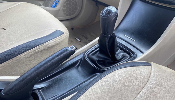 2019 Maruti Ciaz SIGMA 1.5 SHVS MT  PETROL, CNG, Manual, 1,12,492 km, Gear Lever