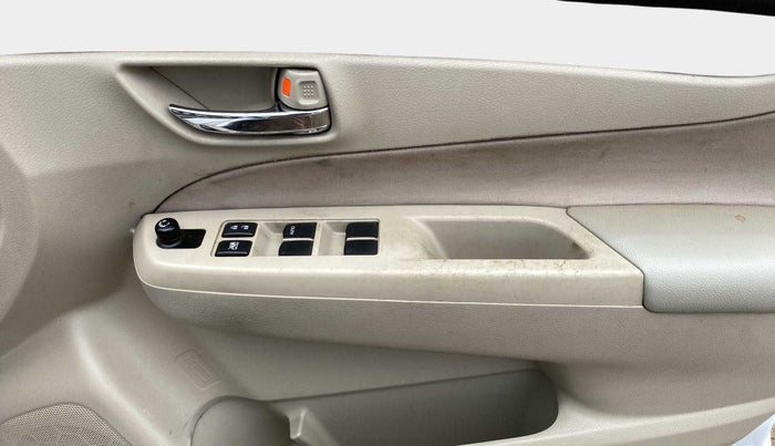 2019 Maruti Ciaz SIGMA 1.5 SHVS MT  PETROL, CNG, Manual, 1,12,492 km, Driver Side Door Panels Control