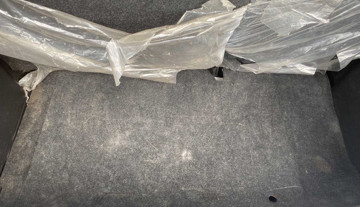 2016 Maruti Swift VXI O, Petrol, Manual, 65,298 km, Boot Inside