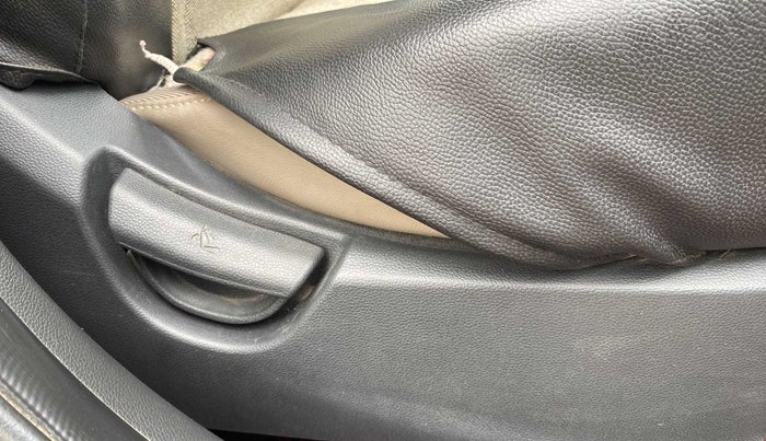 2017 Hyundai Xcent E+, Petrol, Manual, 95,062 km, Driver Side Adjustment Panel