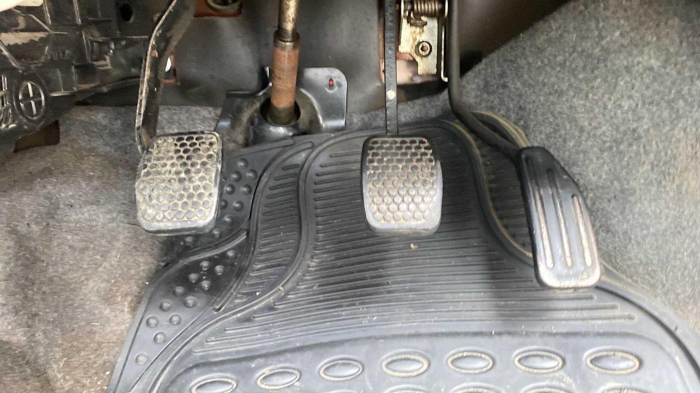 2011 Maruti Alto LXI, Petrol, Manual, 29,987 km, Pedals