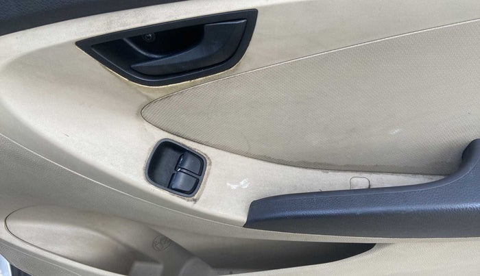 2013 Hyundai Eon ERA +, Petrol, Manual, 52,473 km, Driver Side Door Panels Control