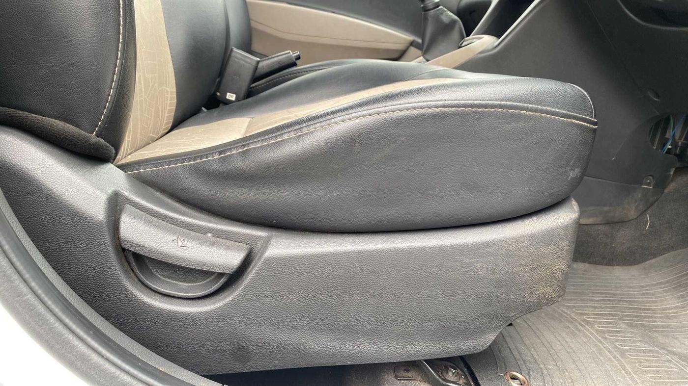 2019 Hyundai Grand i10 ERA 1.2 KAPPA VTVT, Petrol, Manual, 85,453 km, Driver Side Adjustment Panel