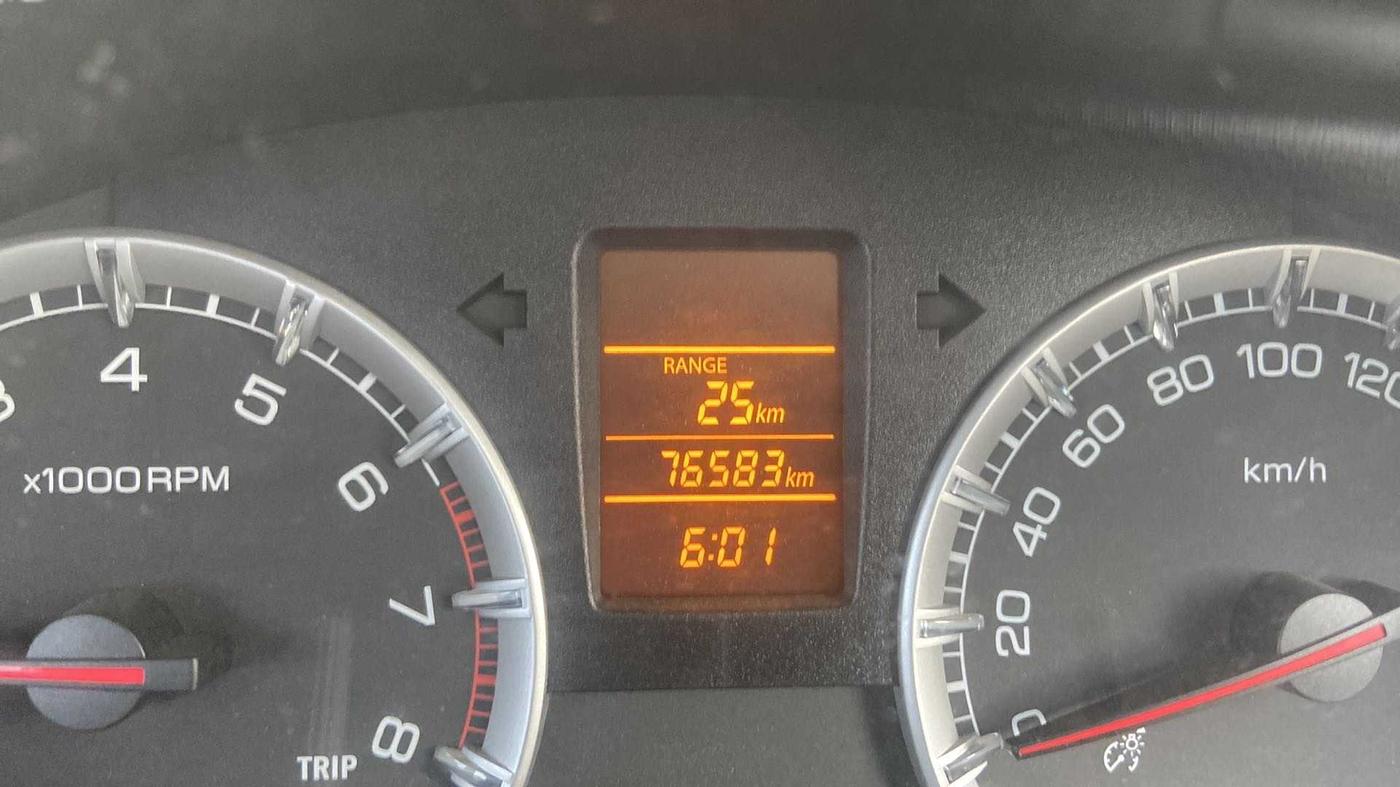 2013 Maruti Swift VXI, Petrol, Manual, 76,555 km, Odometer Image