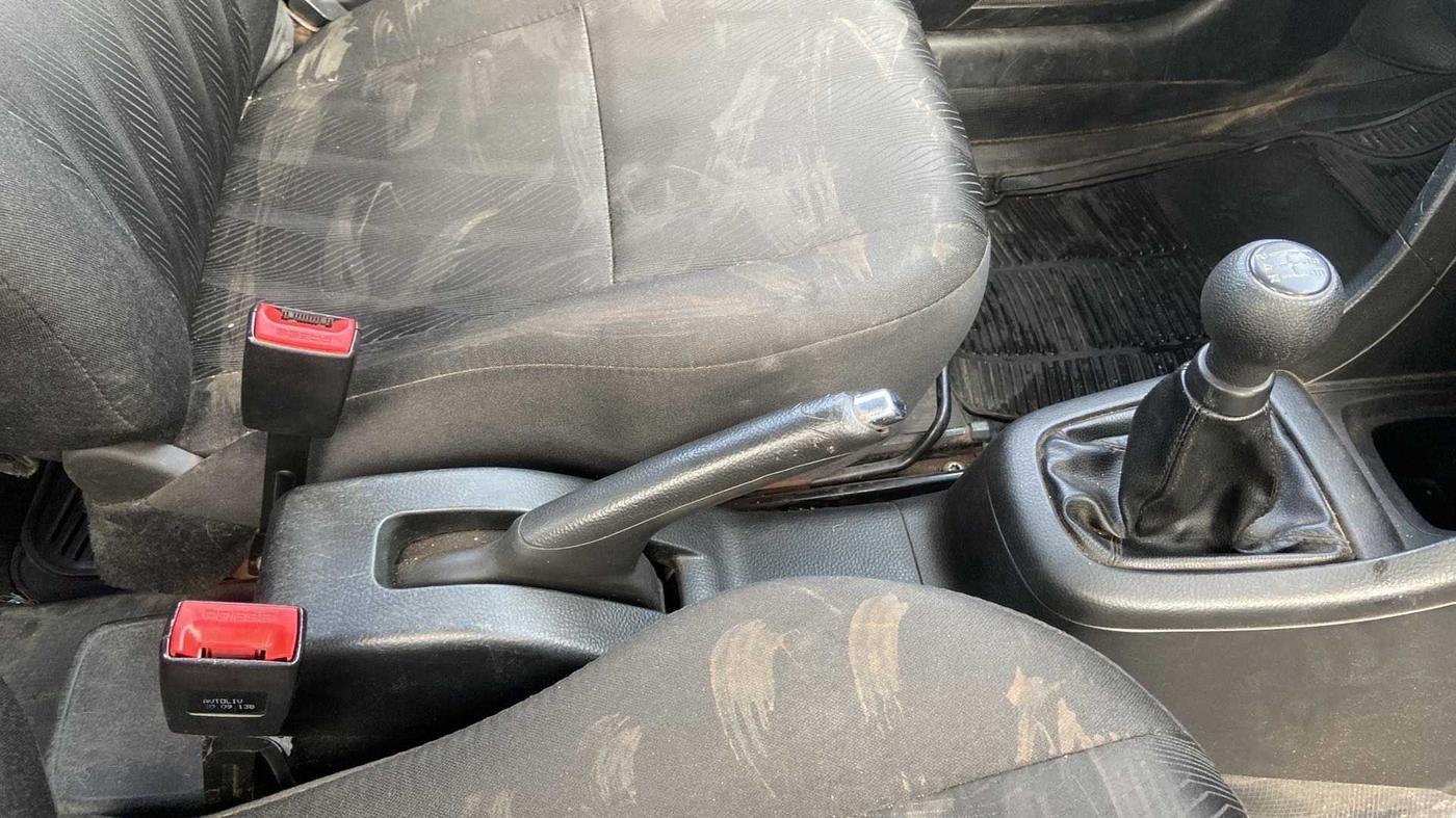2013 Maruti Swift VXI, Petrol, Manual, 76,555 km, Gear Lever
