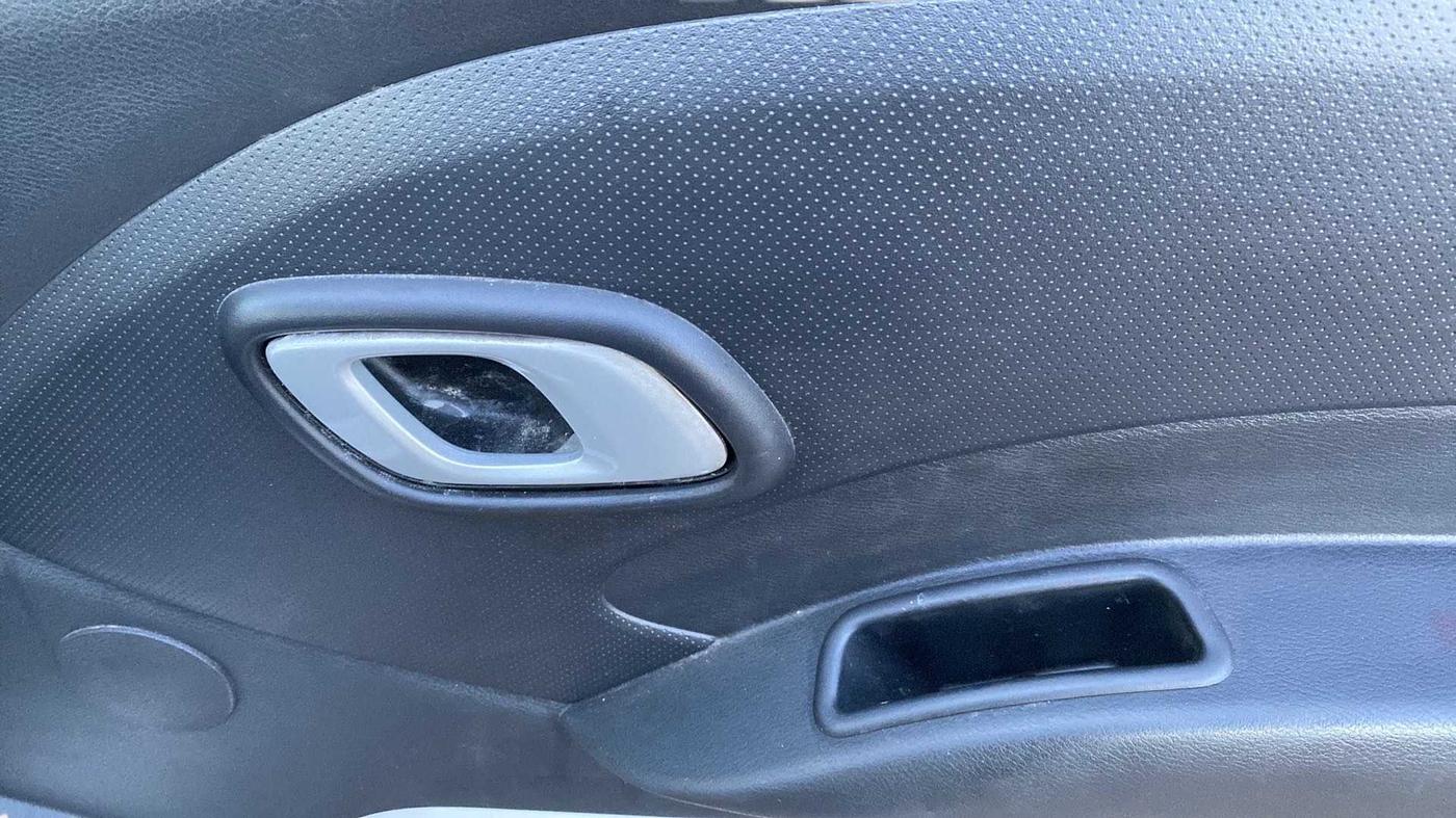 2018 Datsun Redi Go T(O) 1.0, Petrol, Manual, 31,578 km, Driver Side Door Panels Control