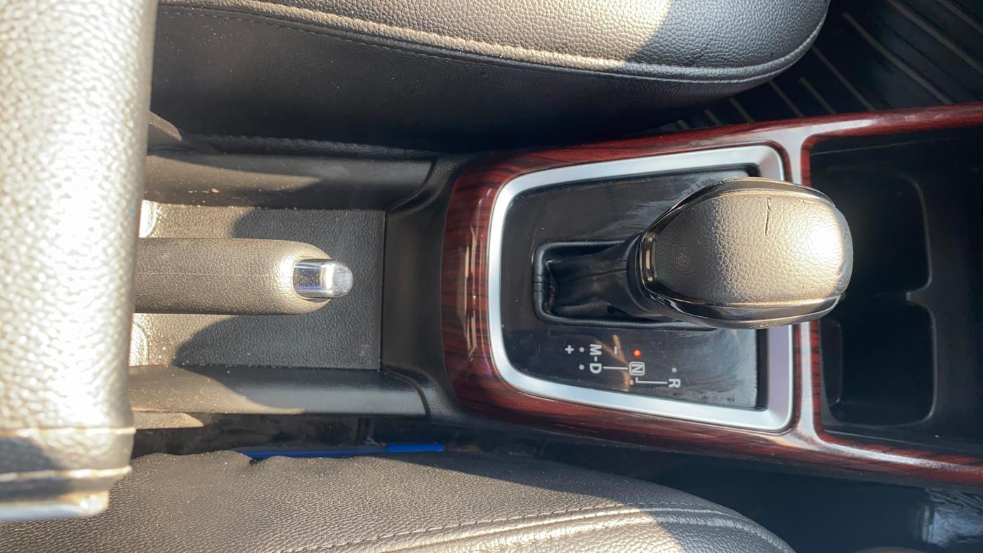 2018 Maruti Swift ZXI AMT, Petrol, Automatic, 31,338 km, Gear Lever
