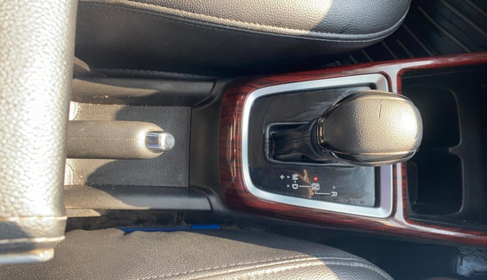 2018 Maruti Swift ZXI AMT, Petrol, Automatic, 31,338 km, Gear Lever