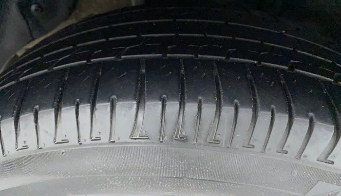2018 Hyundai Creta SX PLUS 1.6 PETROL, Petrol, Manual, 79,275 km, Right Rear Tyre Tread