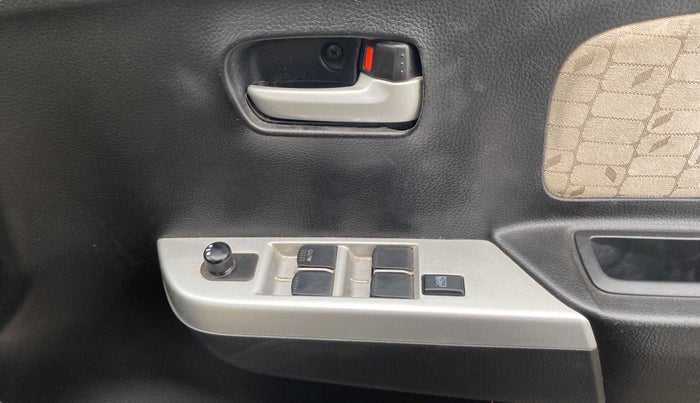 2015 Maruti Wagon R 1.0 VXI, Petrol, Manual, 11,713 km, Driver Side Door Panels Control