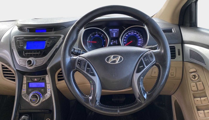 2015 Hyundai New Elantra 1.6 SX AT DIESEL, Diesel, Automatic, 1,19,655 km, Steering Wheel Close Up