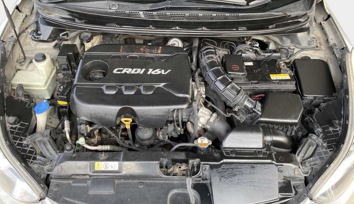 2015 Hyundai New Elantra 1.6 SX AT DIESEL, Diesel, Automatic, 1,19,655 km, Open Bonet