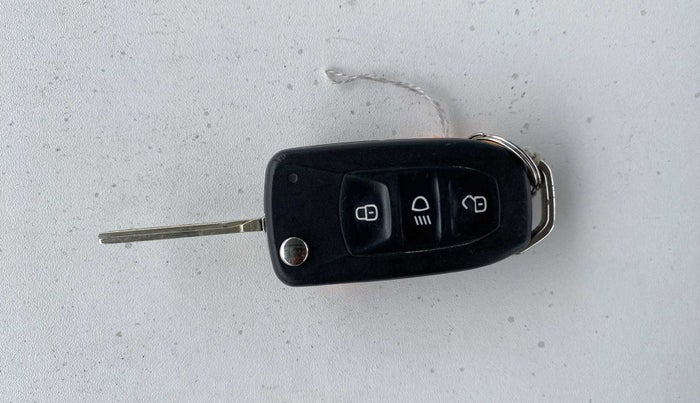 2019 Tata Tiago XZ PETROL, Petrol, Manual, 27,638 km, Key Close Up