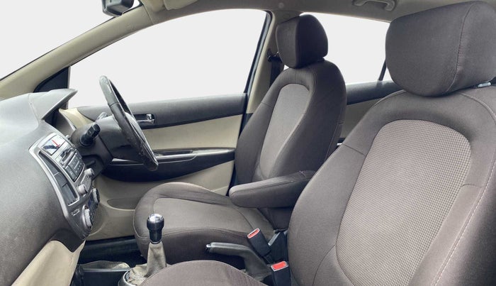 2013 Hyundai i20 ASTA 1.2, Petrol, Manual, 28,307 km, Right Side Front Door Cabin