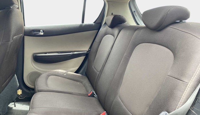 2013 Hyundai i20 ASTA 1.2, Petrol, Manual, 28,307 km, Right Side Rear Door Cabin